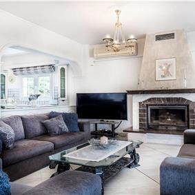 8 Bedroom villa with pool & seaview, near Acharavi, sleeps 16-18